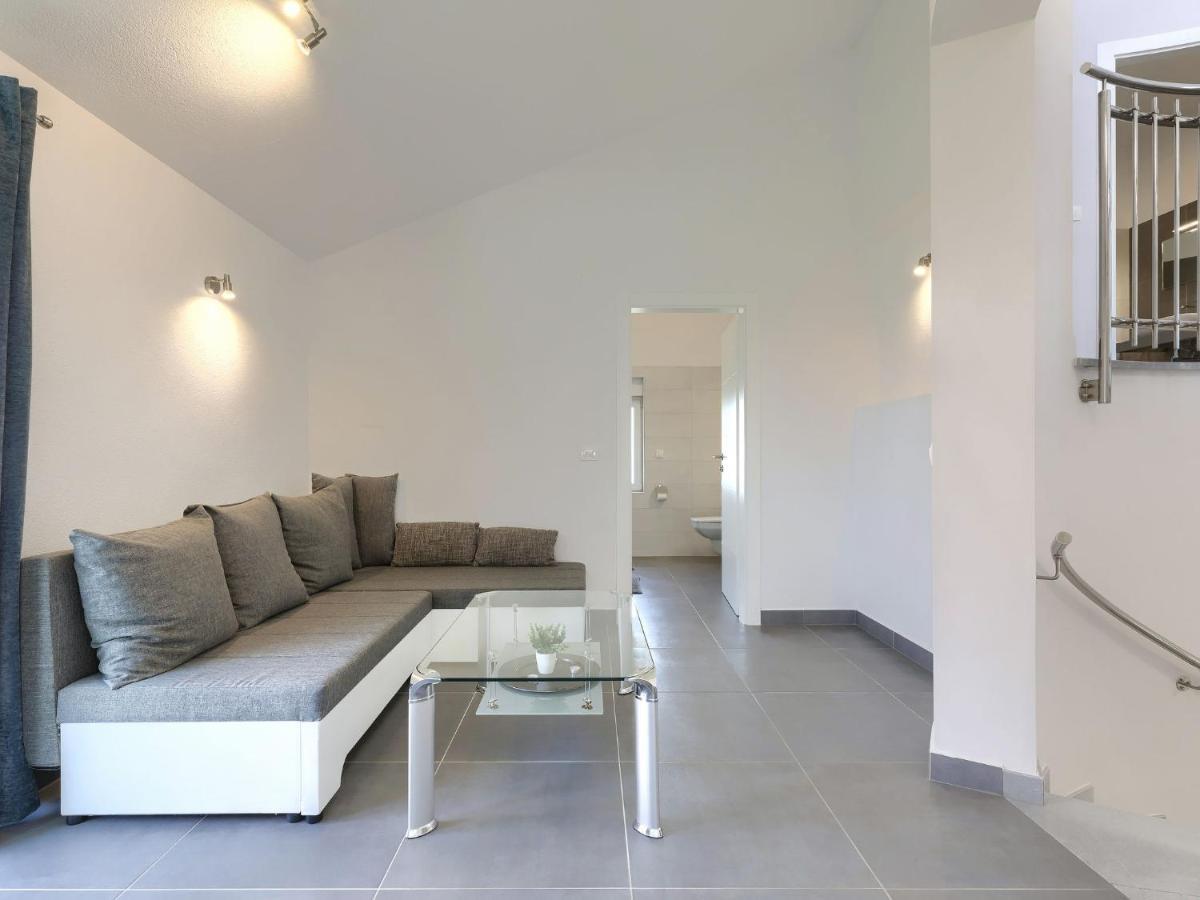 Holiday Home Villa Gocci By Interhome Kmeti Экстерьер фото