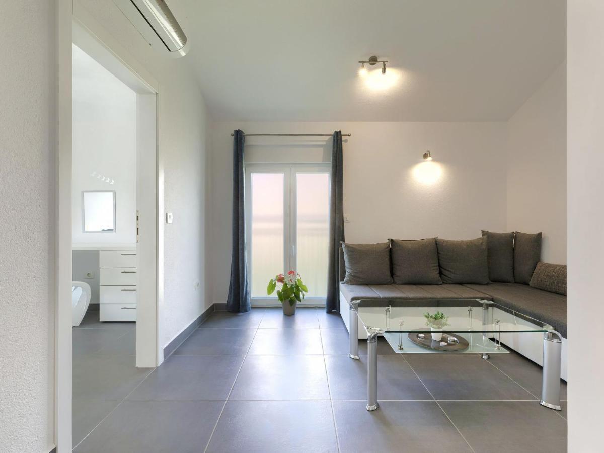 Holiday Home Villa Gocci By Interhome Kmeti Экстерьер фото