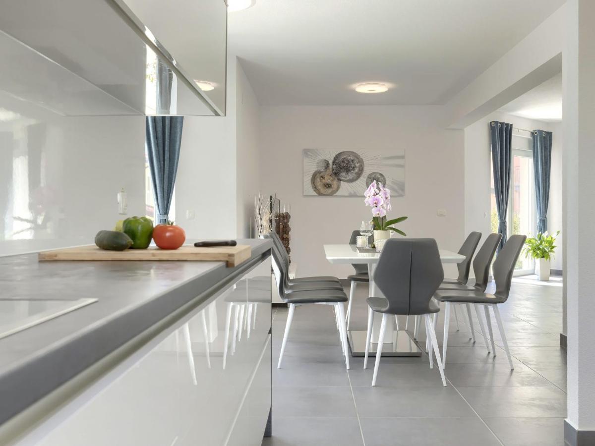 Holiday Home Villa Gocci By Interhome Kmeti Экстерьер фото